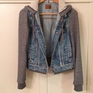 American Eagle women denim  jacket hoodie sleeves